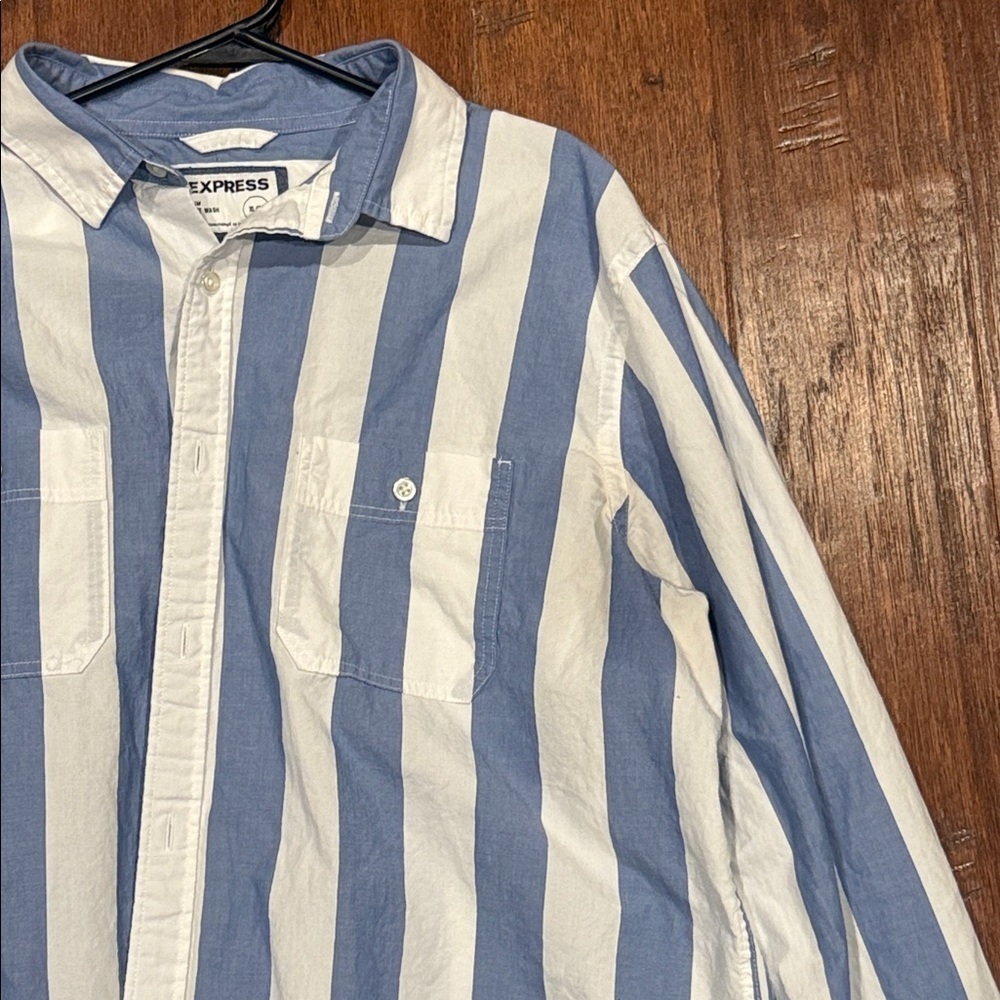 XL SLIM FIT BUTTON UP - Picture 3 of 8